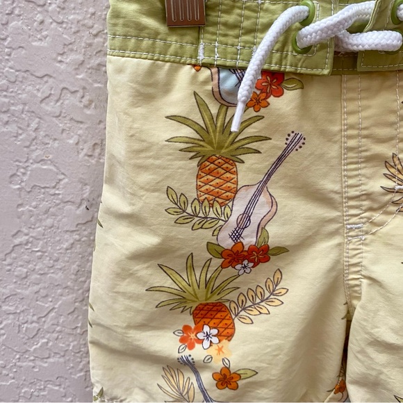 Gymboree Hawaiian Style Swim Trunks - 18m - Picture 2 of 4